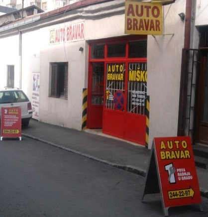 slika radionice sa ulice